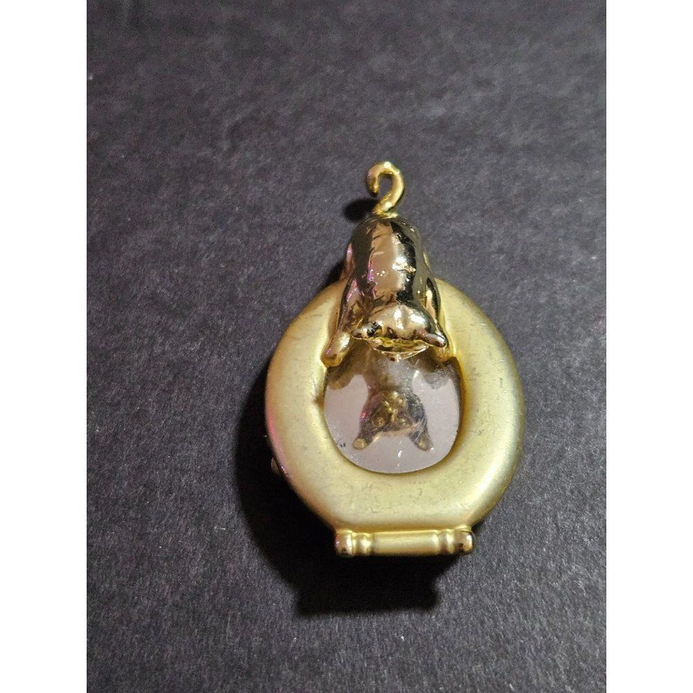 AJC vintage gold tone kitty cat brooch - Picture 10 of 10